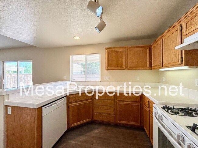 Building Photo - 14451 Green River Rd