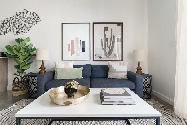 Building Photo - Live in Midtown for $1,515 – Prime Location!