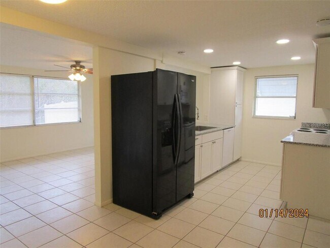 Building Photo - 4032 Westwood Dr