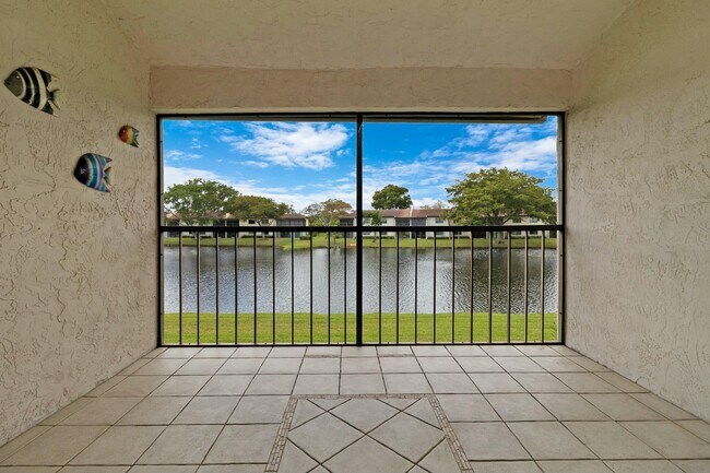 Building Photo - 21863 Arriba Real