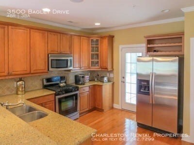 Building Photo - 3500 Bagley Dr