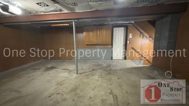 Building Photo - Beautiful Split Level Home w/ 4 Bedroom an...