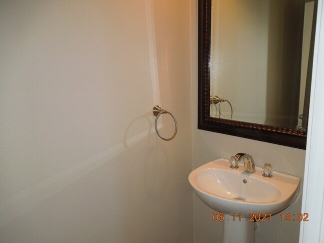 Building Photo - 33770 Willow Haven Ln