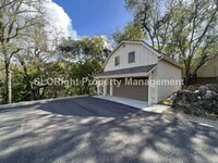 Building Photo - AVAILABLE NOW - Recently Updated Home in Templeton - 2 Bed / 2 Bath