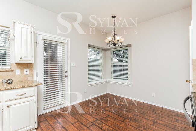 Building Photo - Enjoy living the good life in this 3 bedroom, 2 bathroom home