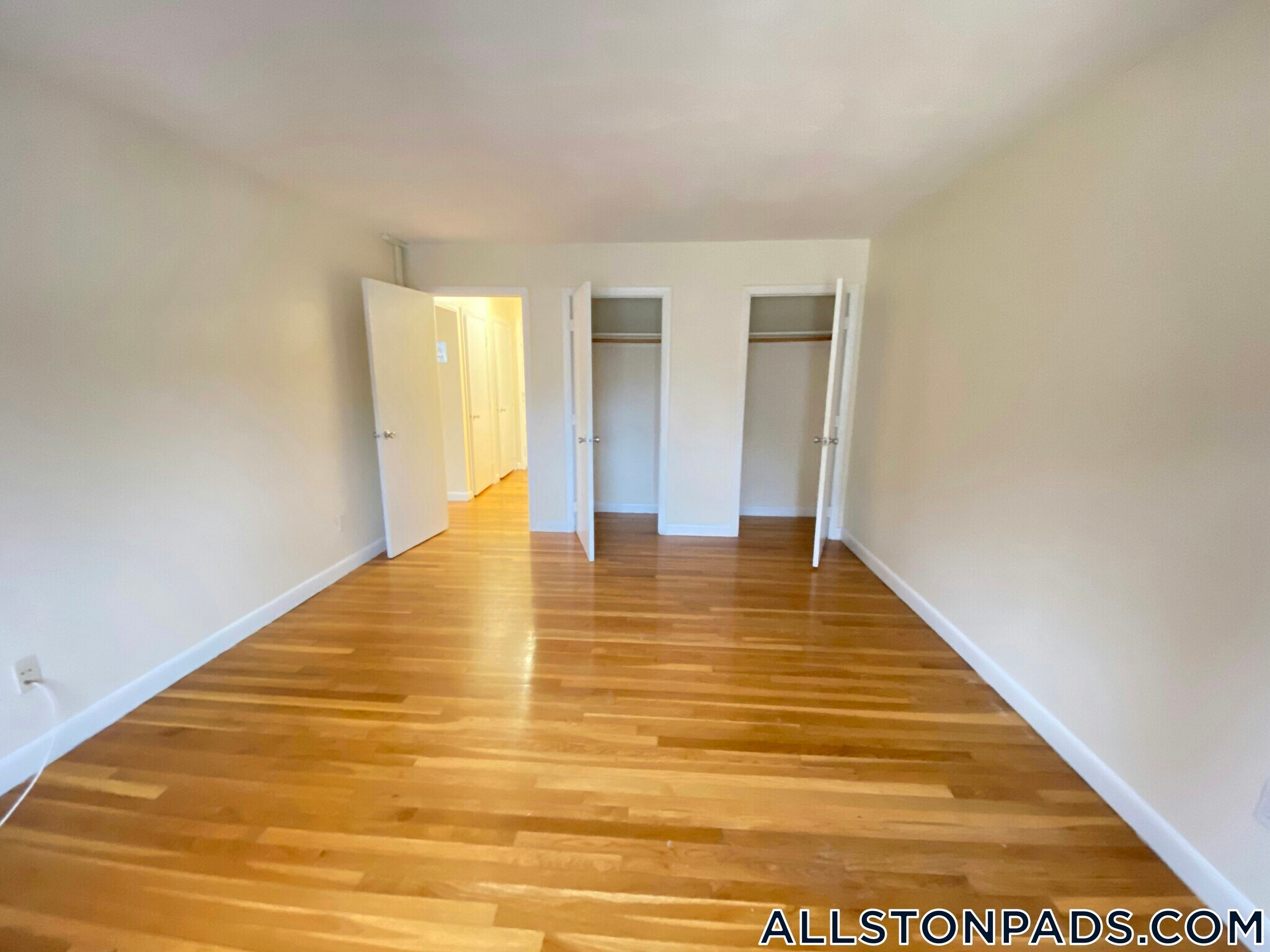 Building Photo - 84 Gardner St