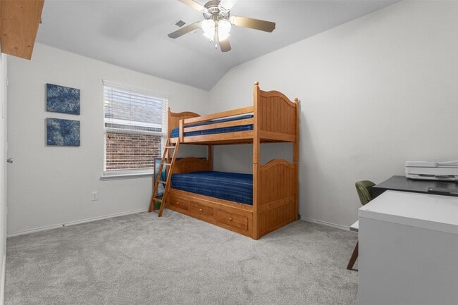 Building Photo - 1913 Kaiser Cove