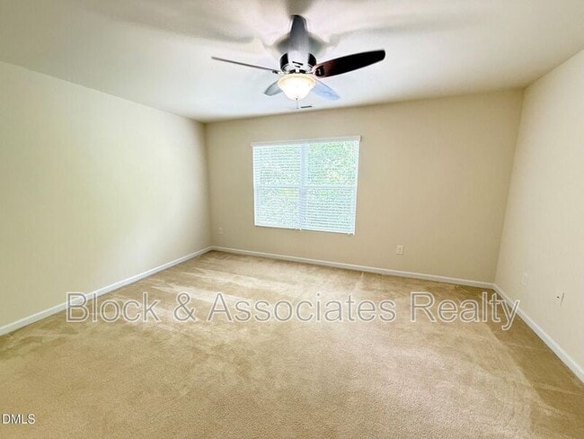 Building Photo - 8527 Quarton Dr