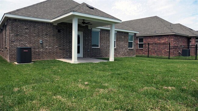 Building Photo - 3008 Sunmoon Ln