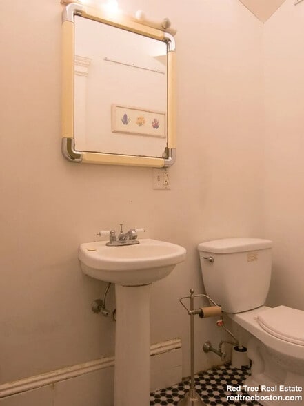 Building Photo - 229 Harvard St