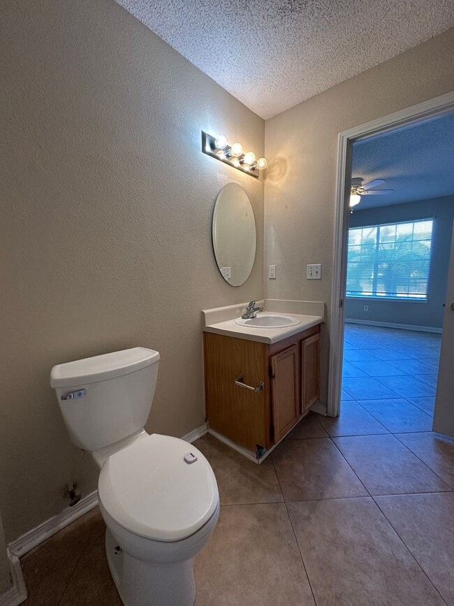 Building Photo - Perfect 2 bed/ 2bath located in Destin