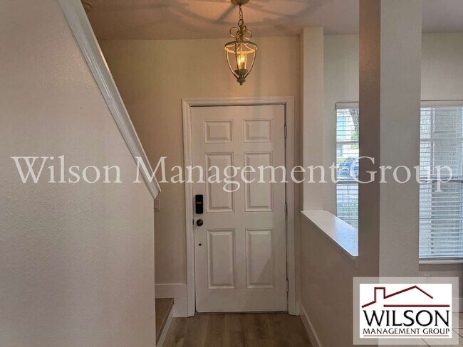 Building Photo - 10328 Manderley Way