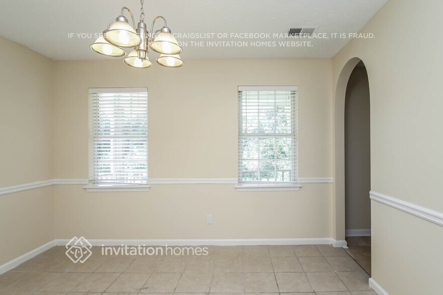 Building Photo - 2035 Amberly Glen Way