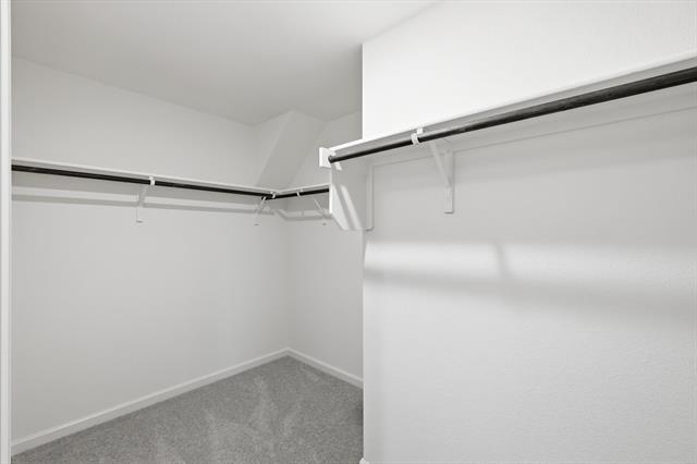 Building Photo - 2106 Mdw Pk Dr