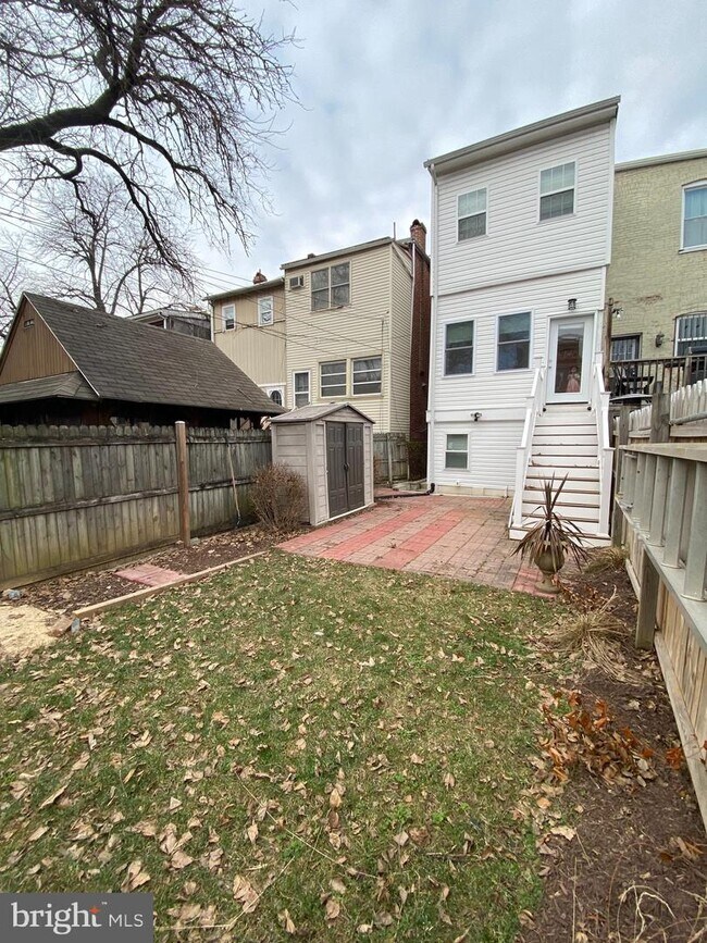 Building Photo - 19 T St NE