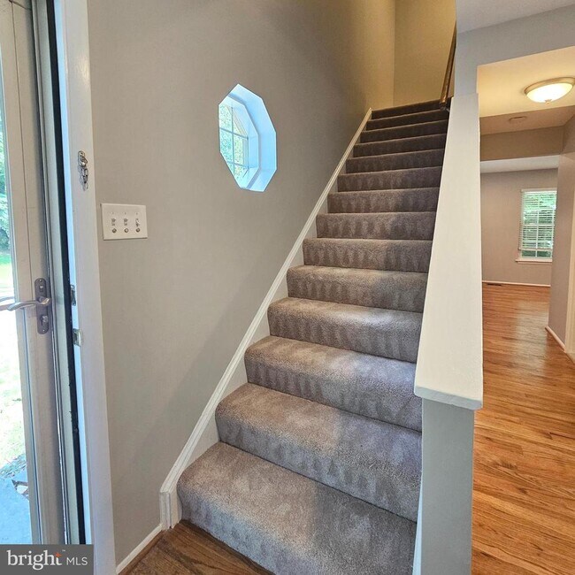 Building Photo - 6430 Shannon Station Ct