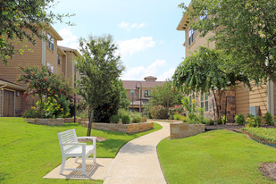 Building Photo - The Huntington at Buda - Senior