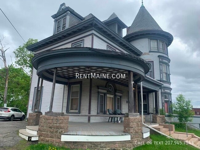 Building Photo - 145 Union St