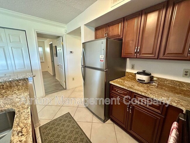 Building Photo - 2400 Feather Sound Dr