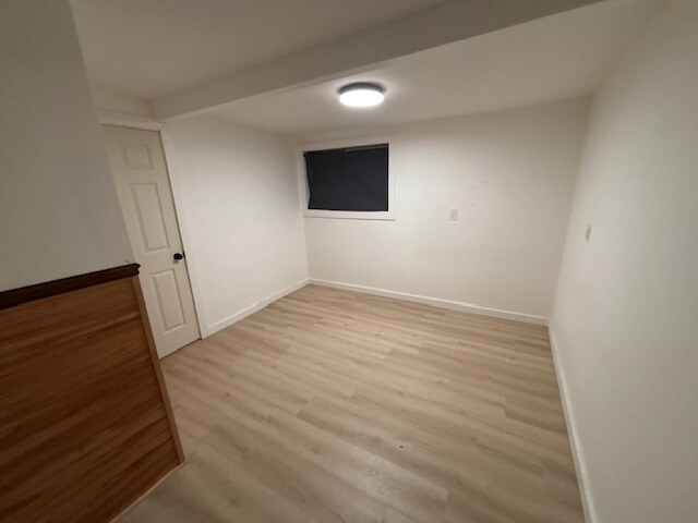 Building Photo - 528 W 7th St