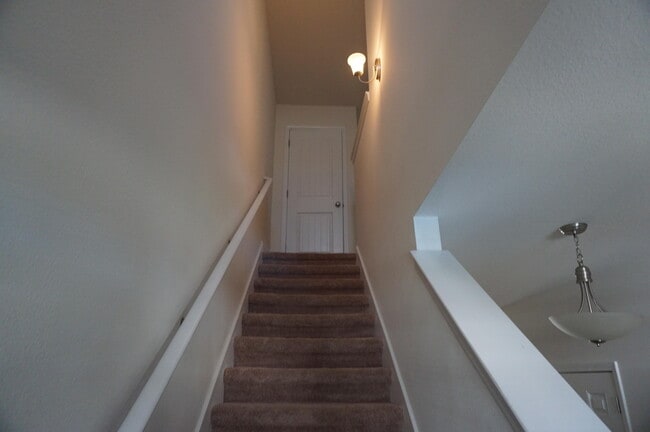 Building Photo - 171 Iron Horse Dr E