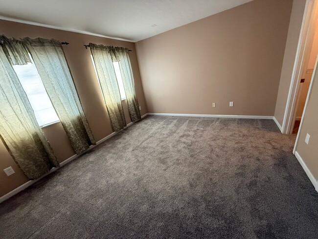 Bedroom 2 - 2nd floor - 6560 Brier Lake Rd