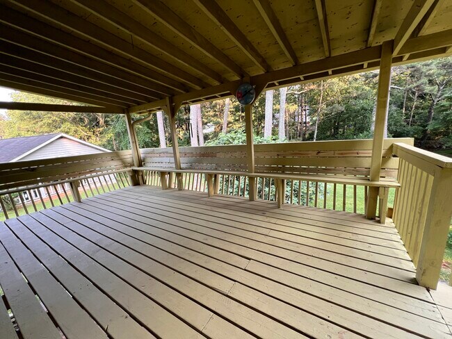Building Photo - 4812 Bentwood Dr