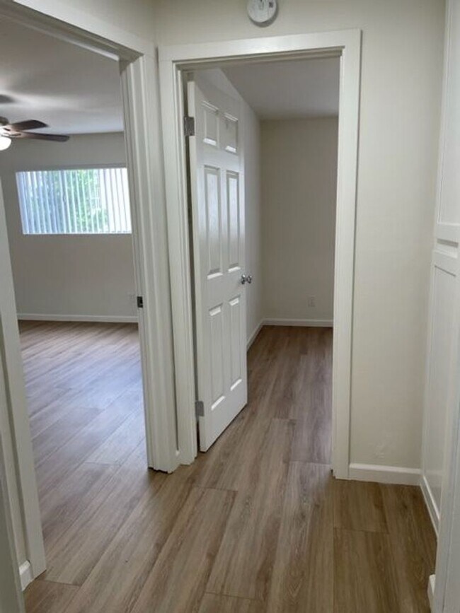 Building Photo - Beautiful 2 Bedroom Apartment in Whittier with Move in Special