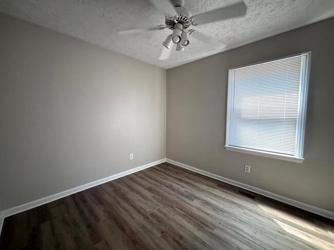 Building Photo - 2508 Lull Water Dr