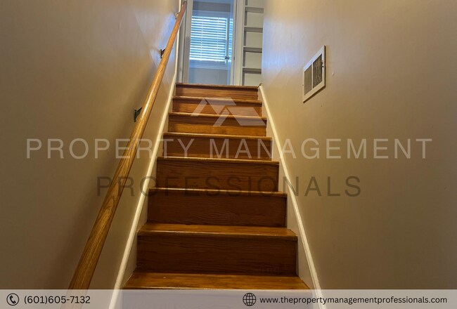 Building Photo - 1258 Deerfield Ln