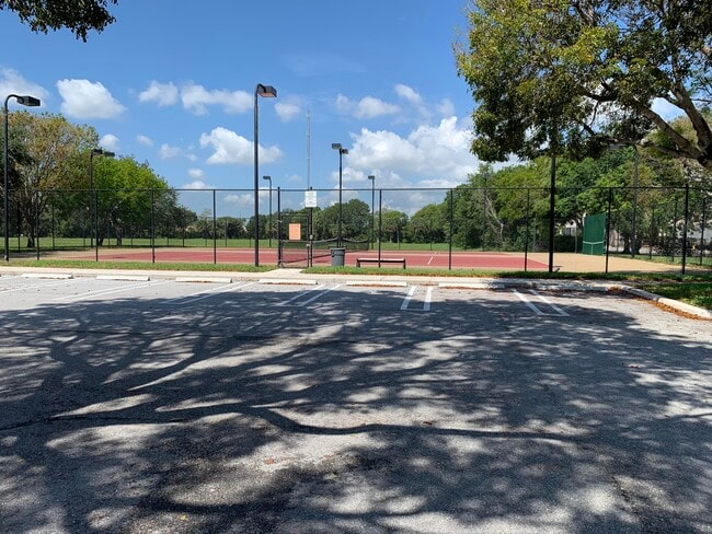 Building Photo - 2018 Alta Meadows Ln