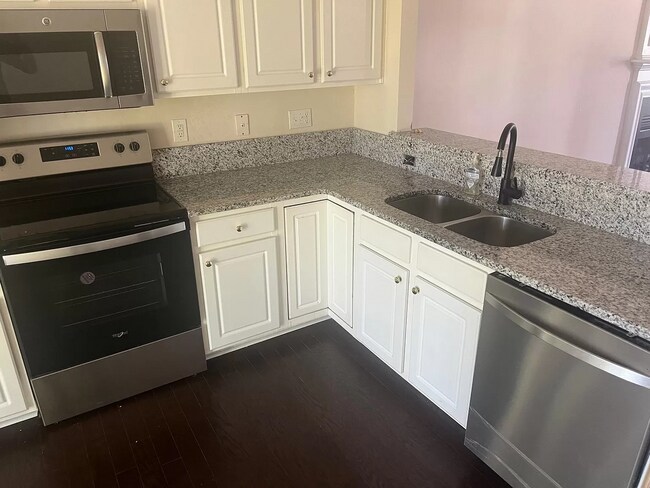 Building Photo - 154 Brentfield Loop