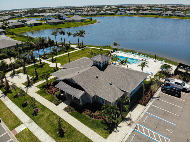 Building Photo - 11821 SW Lyra Dr.