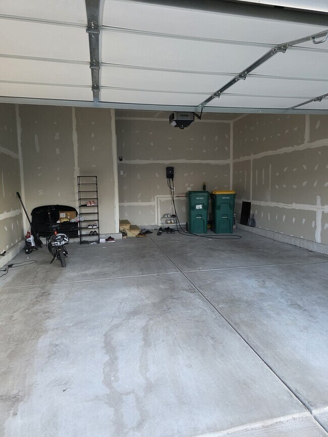 Building Photo - 6802 Daly Ln