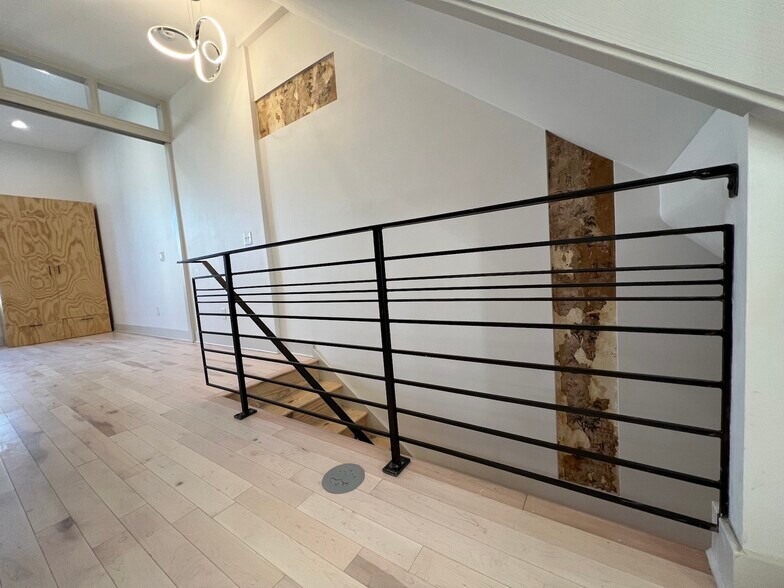 Building Photo - 2019 S Beechwood St
