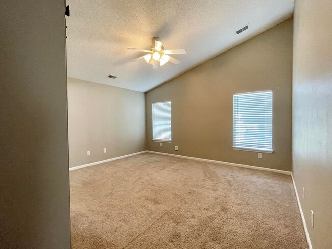 Building Photo - Lovely One Story Home