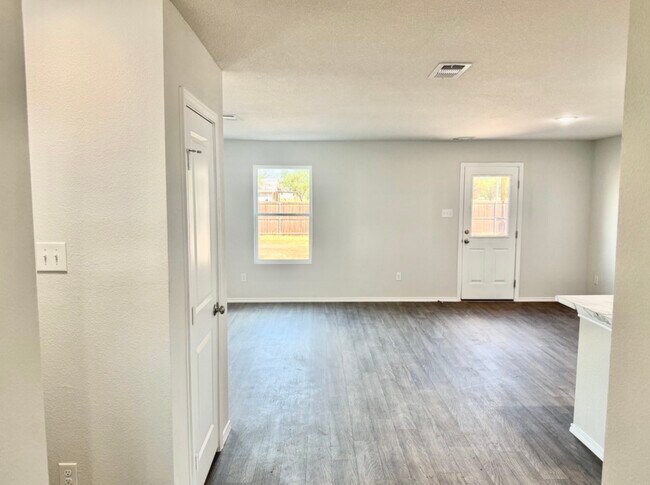 Building Photo - 2865 Autumnwood Wy