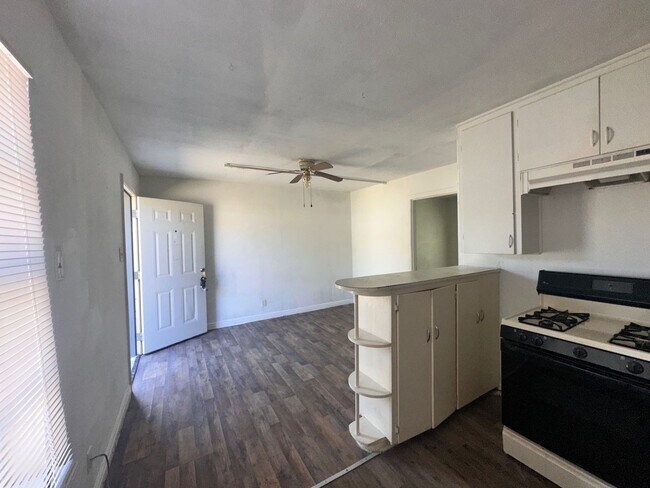 Building Photo - Passariello Management