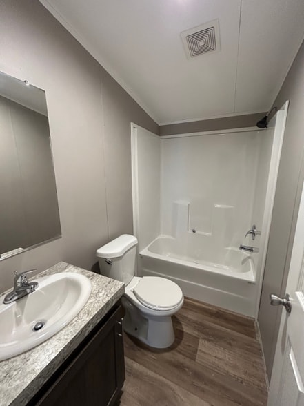 Building Photo - 3000 S 9th Ave