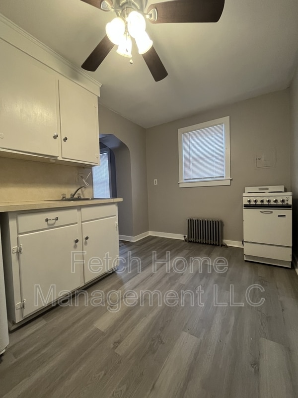 Building Photo - 414 New St