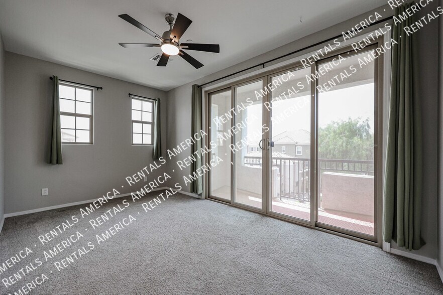Building Photo - 1701 E Dogwood Ln