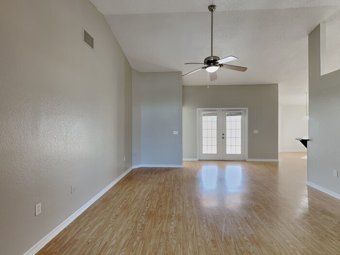 Building Photo - 7691 Canterbury Cir