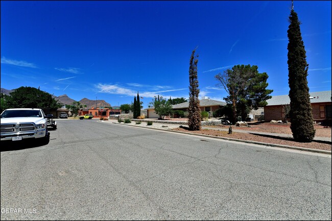 Building Photo - 4504 R J Lunn Ct