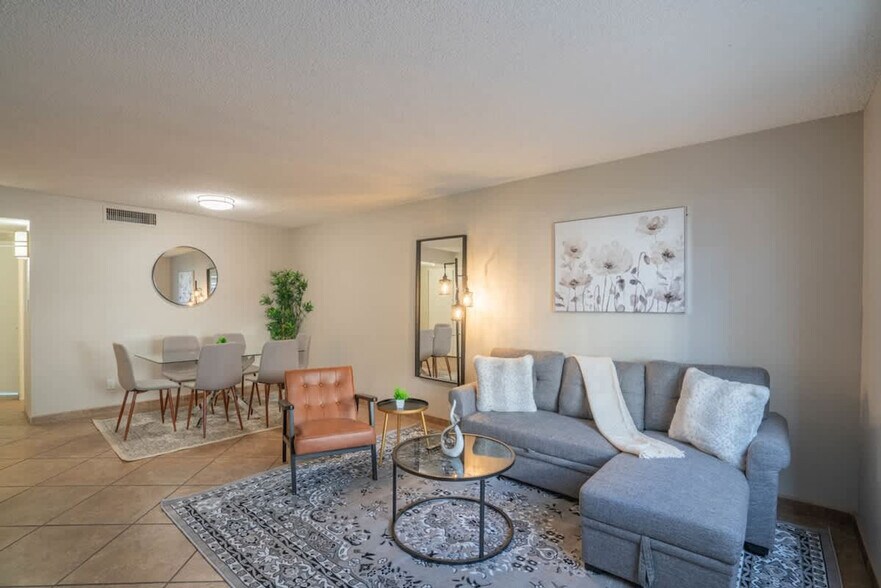 Building Photo - 8550 E McDowell Rd