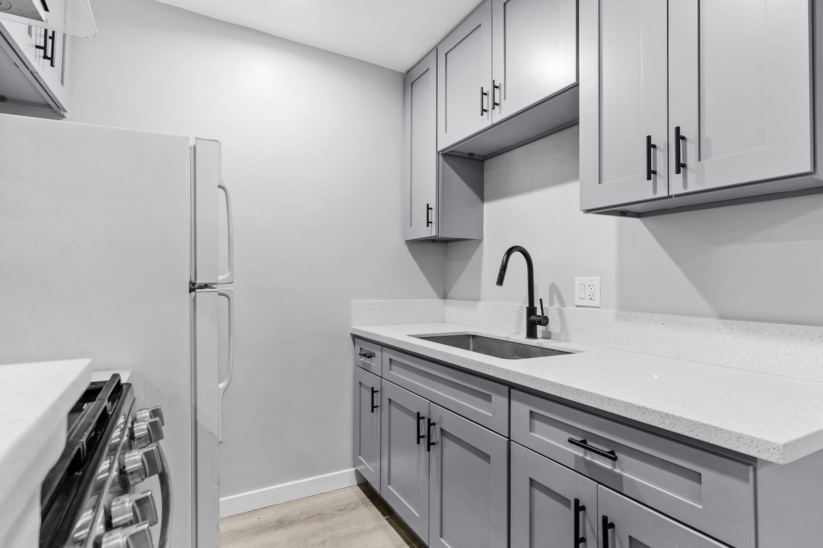 Building Photo - 1655 W Malvern Ave