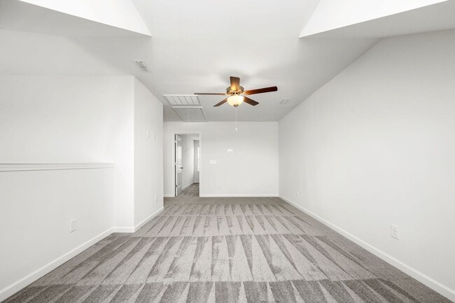 Building Photo - Park Place Townhome!