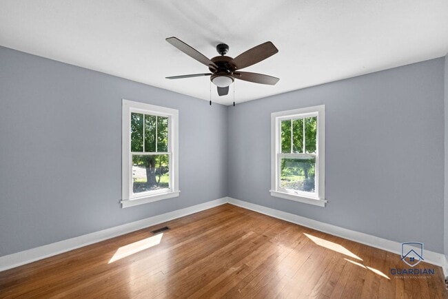 Building Photo - 3 bd 1 ba