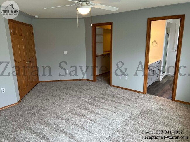 Building Photo - 414 - Your Dream Kitchen Awaits!