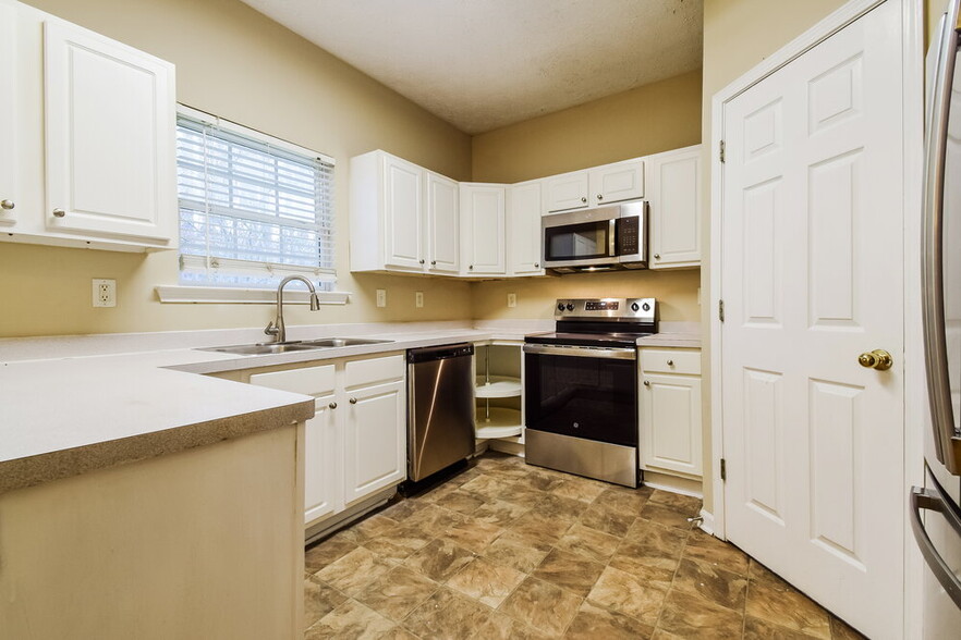 Building Photo - 252 Prescott Ct