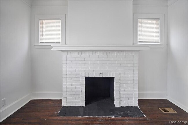 Building Photo - 4000 Berkshire St